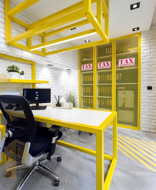 طراحی دکوراسیون شرکت با رنگ زرد و مشکی