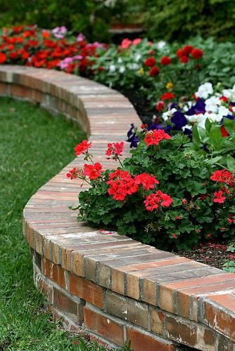 حاشیه بندی در طراحی باغ و محوطه 